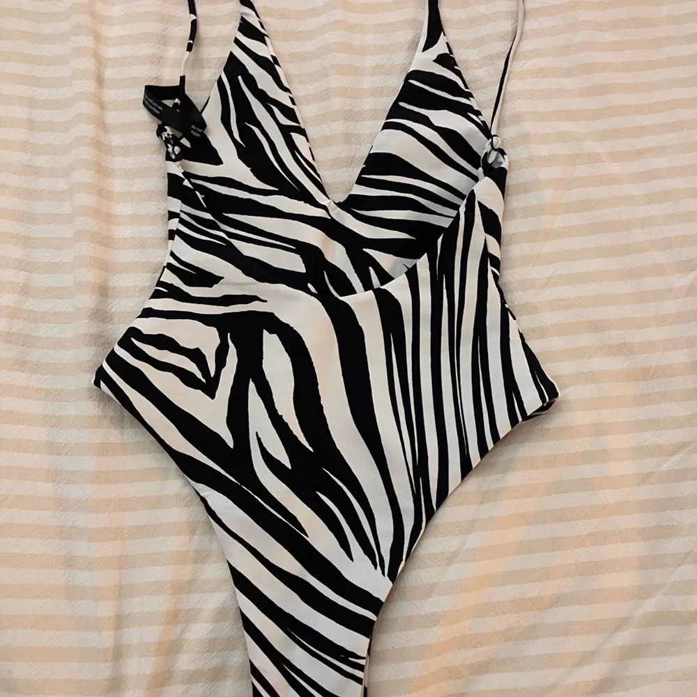 Ark Swimwear AMAZING Deal! Women Swim One Piece  Zebra size S originally $135 - Picture 2 of 5